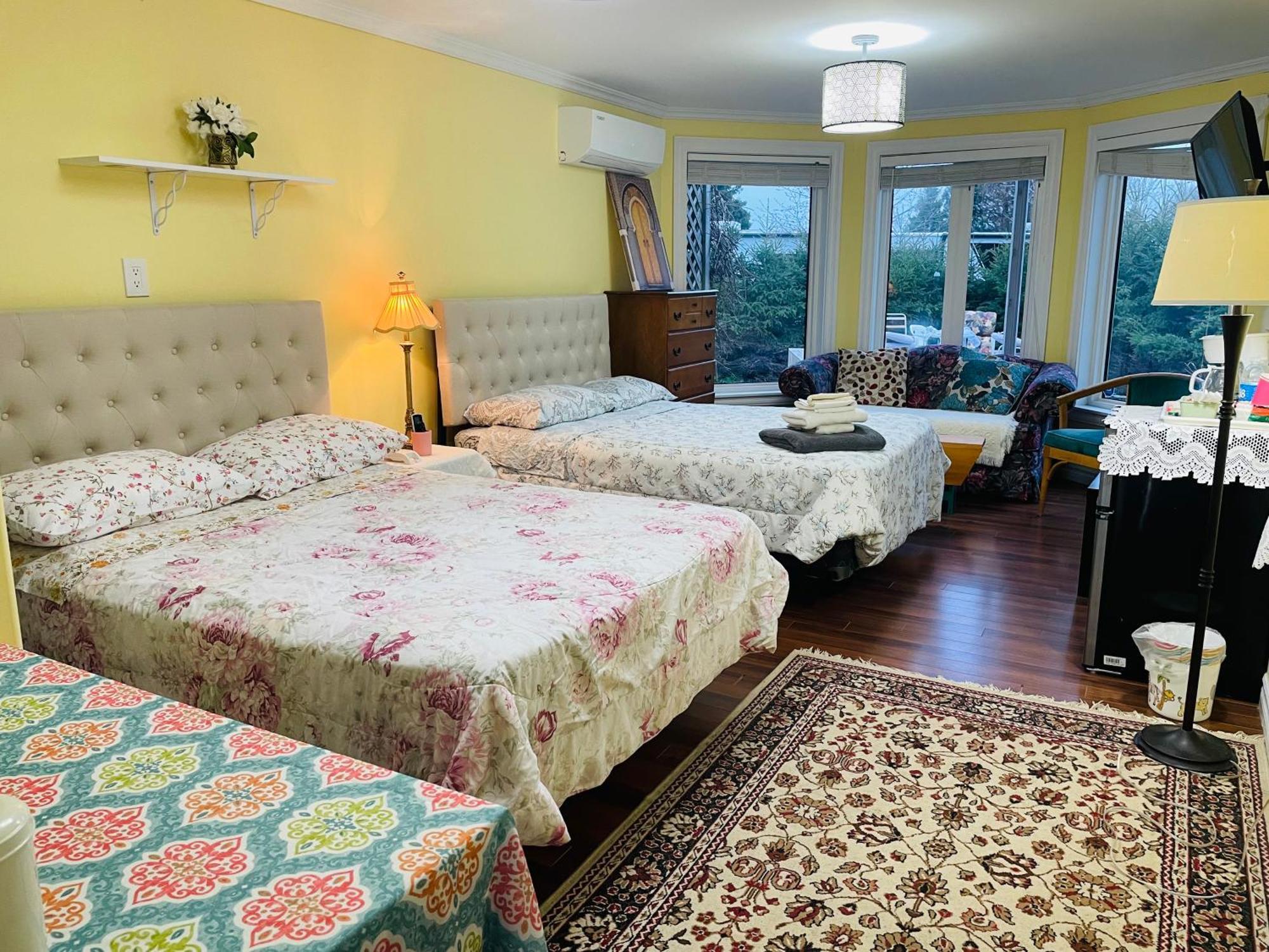 Hotel Lily'S Garden à Charlottetown Extérieur photo