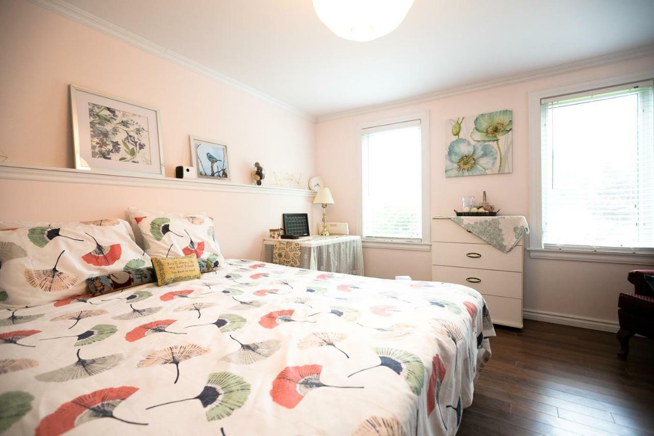 Hotel Lily'S Garden à Charlottetown Extérieur photo